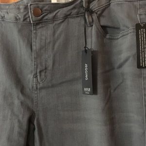 NWT grey jeans 16w (jeggins)
